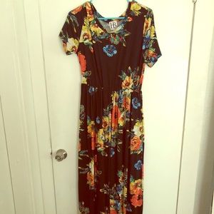 Floral plus size maxi